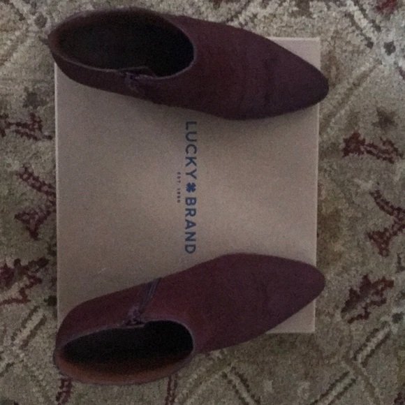 EUC Lucky Brand Linnea Burgundy Wine Hair Bootie - Picture 4 of 8